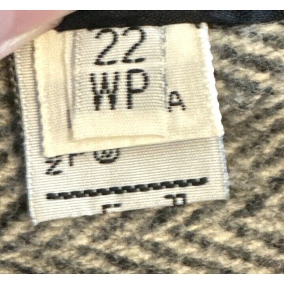 VTG Herman Kay Women's Gray Tweed  Wool Blend Button Front Pea Coat Sz 22P - Picture 9 of 13